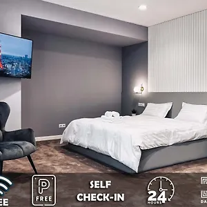4* Hotel David's